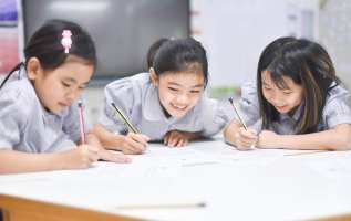 โรงเรียน St. Andrews Dusit เป็นส่วนหนึ่งของ Cognita