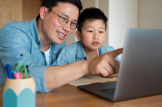 ai-literacy ตัวอย่างการใช้งาน AI อย่างปลอดภัยและสร้างสรรค์