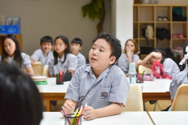 learning-environment สภาพแวดล้อมการเรียนรู้ คือสิ่งที่อยู่รอบตัวของนักเรียน ทั้งรูปธรรมและนามธรรม