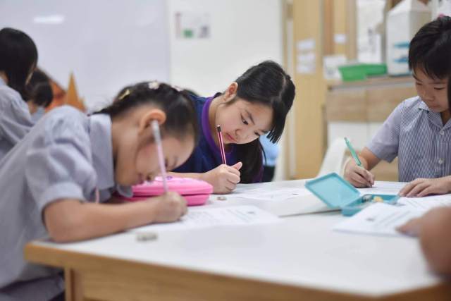 Problem-based Learning เน้นวิธีการแก้ปัญหาในเชิงทฤษฎี ไม่ต้องสร้างแบบจำลอง