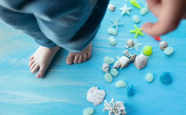 กิจกรรม Sensory Play ด้วยวัสดุธรรมชาติสำหรับเด็กเล็ก