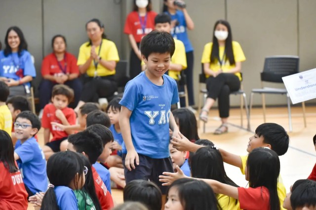 สภานักเรียน มาจากการเลือกตั้งโดยกลุ่ทนักเรียนด้วยกัน