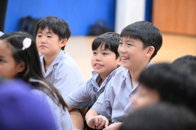 the-audience-is-one-of-the-key-elements-of-a-debate ผู้ชม เป็นหนึ่งในองค์ประกอบสำคัญของการโต้วาที