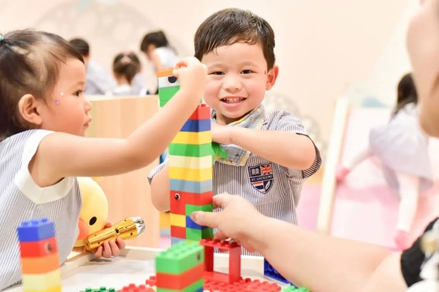 แนะนำกิจกรรมและวิธีฝึกสมองให้เด็กผ่านการเล่น